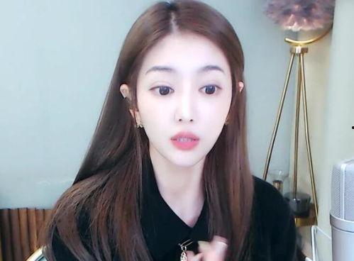 随机女主播是谁,网络女主播风云录，她是如何成为焦点人物？